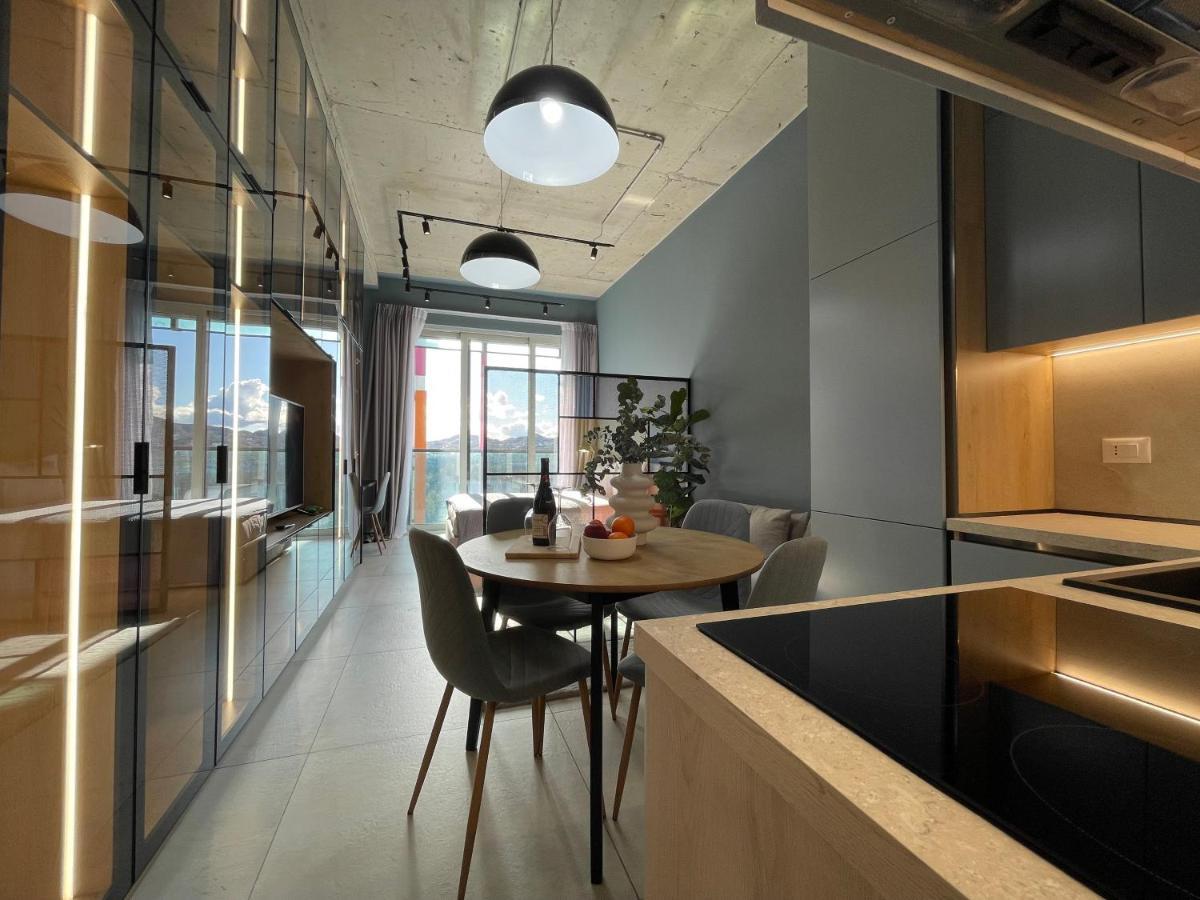 Ambassador Skyline Apartments Тирана Экстерьер фото