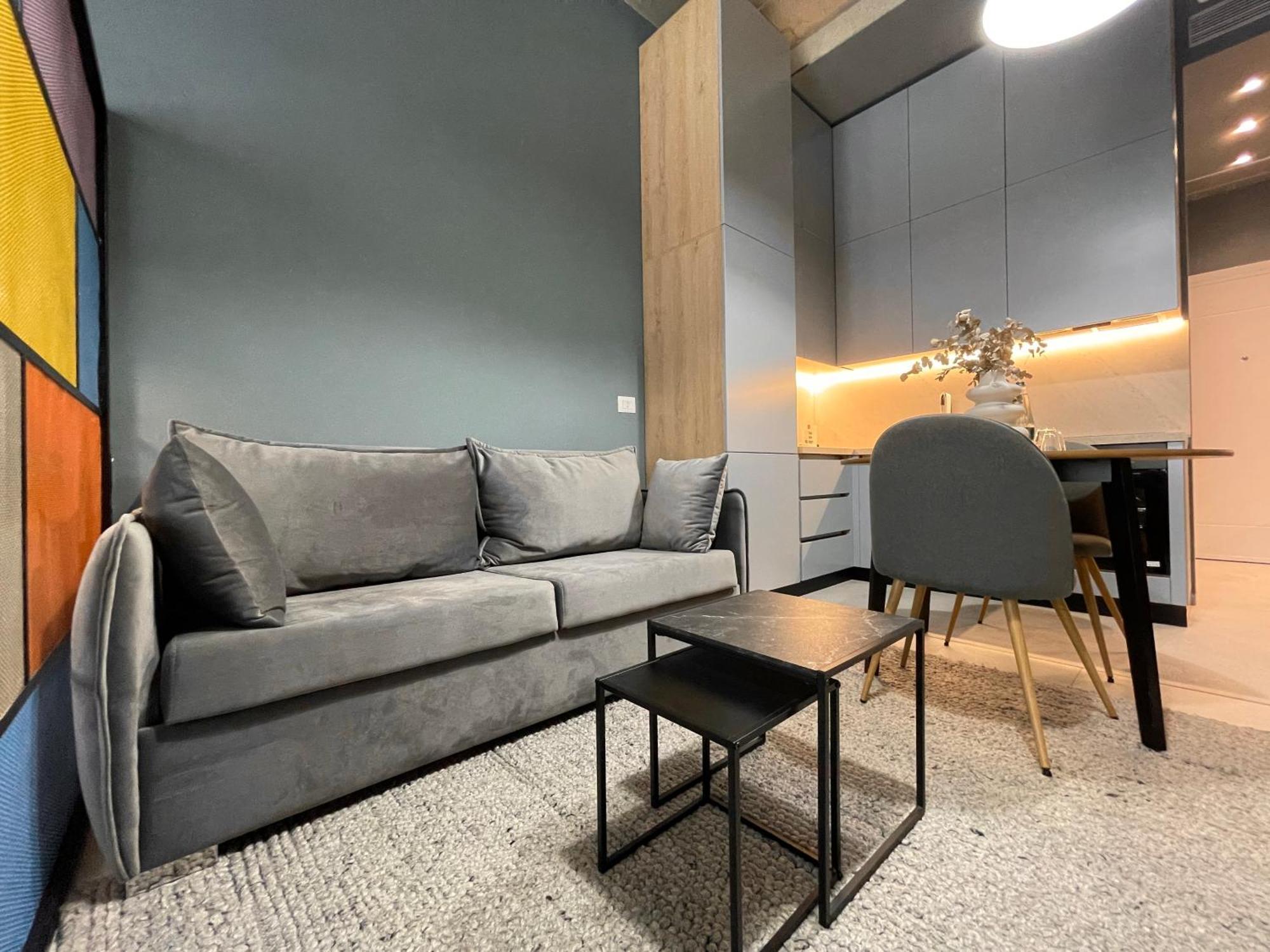 Ambassador Skyline Apartments Тирана Экстерьер фото